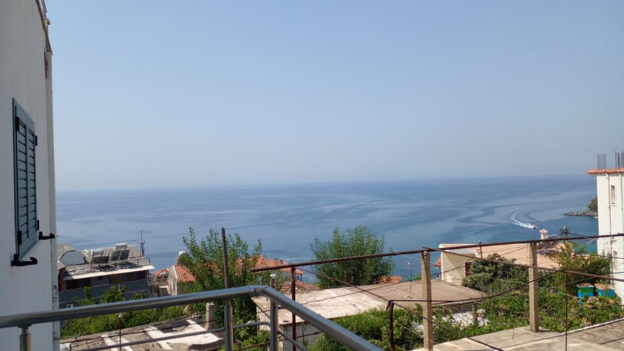Tasos Rooms Himare Exterior photo