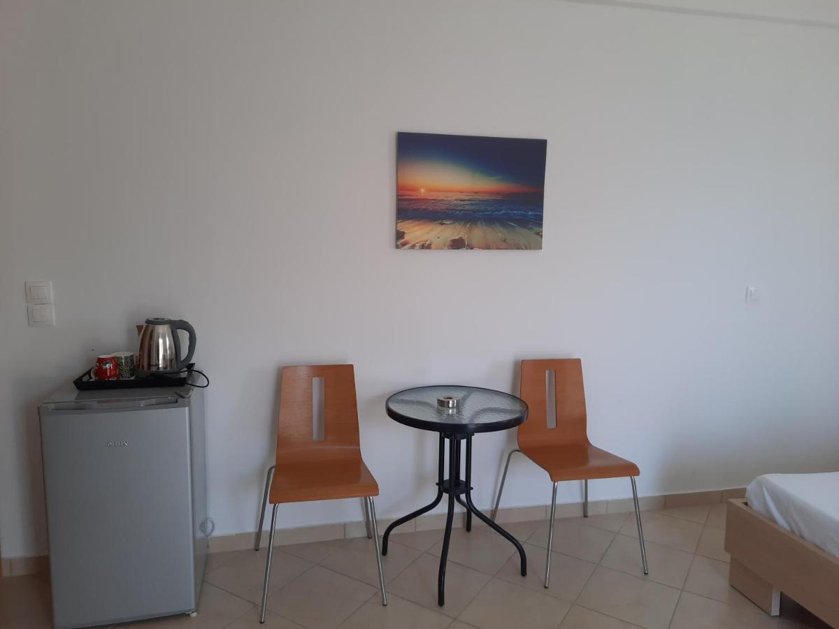 Tasos Rooms Himare Exterior photo