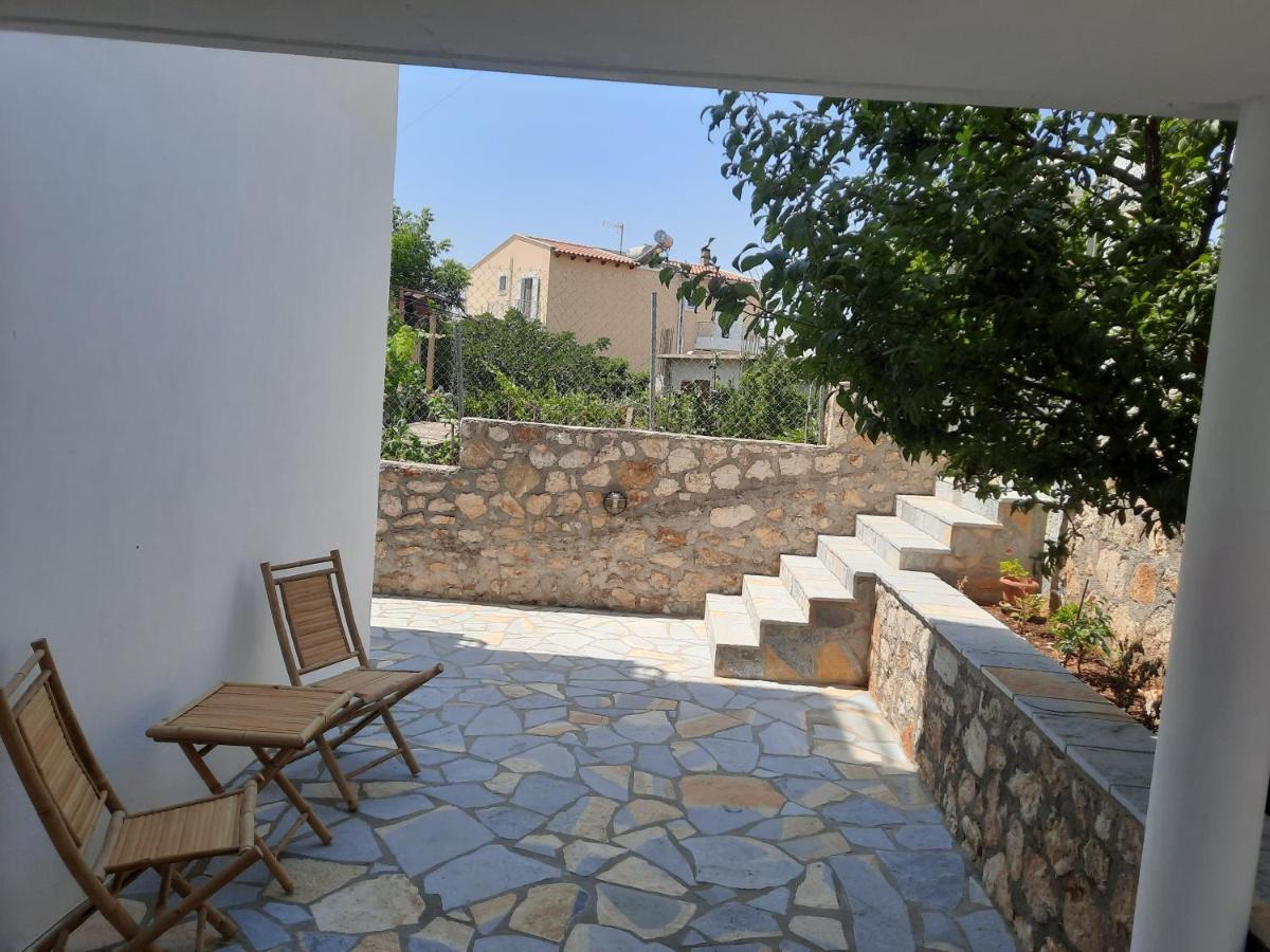 Tasos Rooms Himare Exterior photo