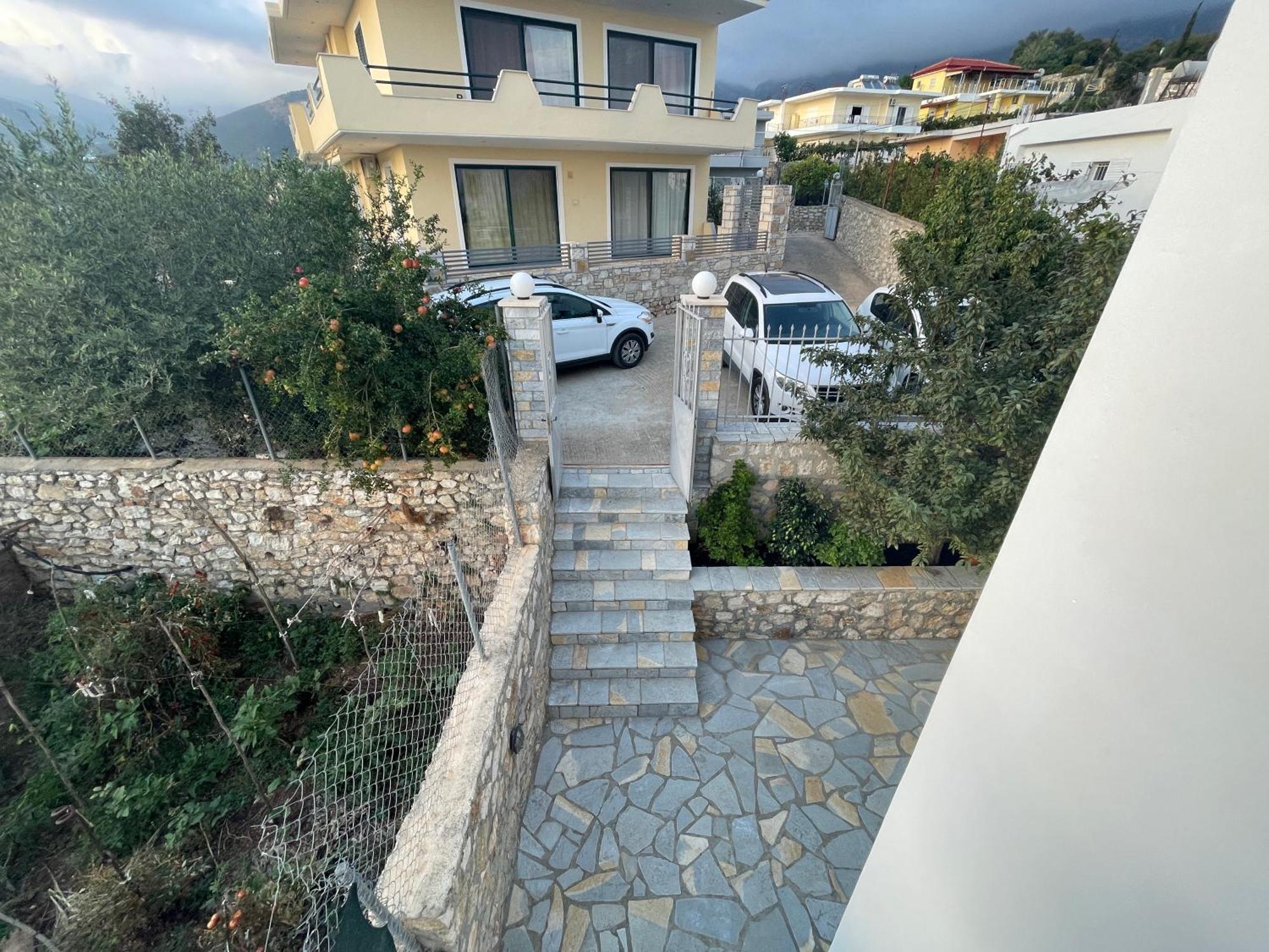 Tasos Rooms Himare Exterior photo