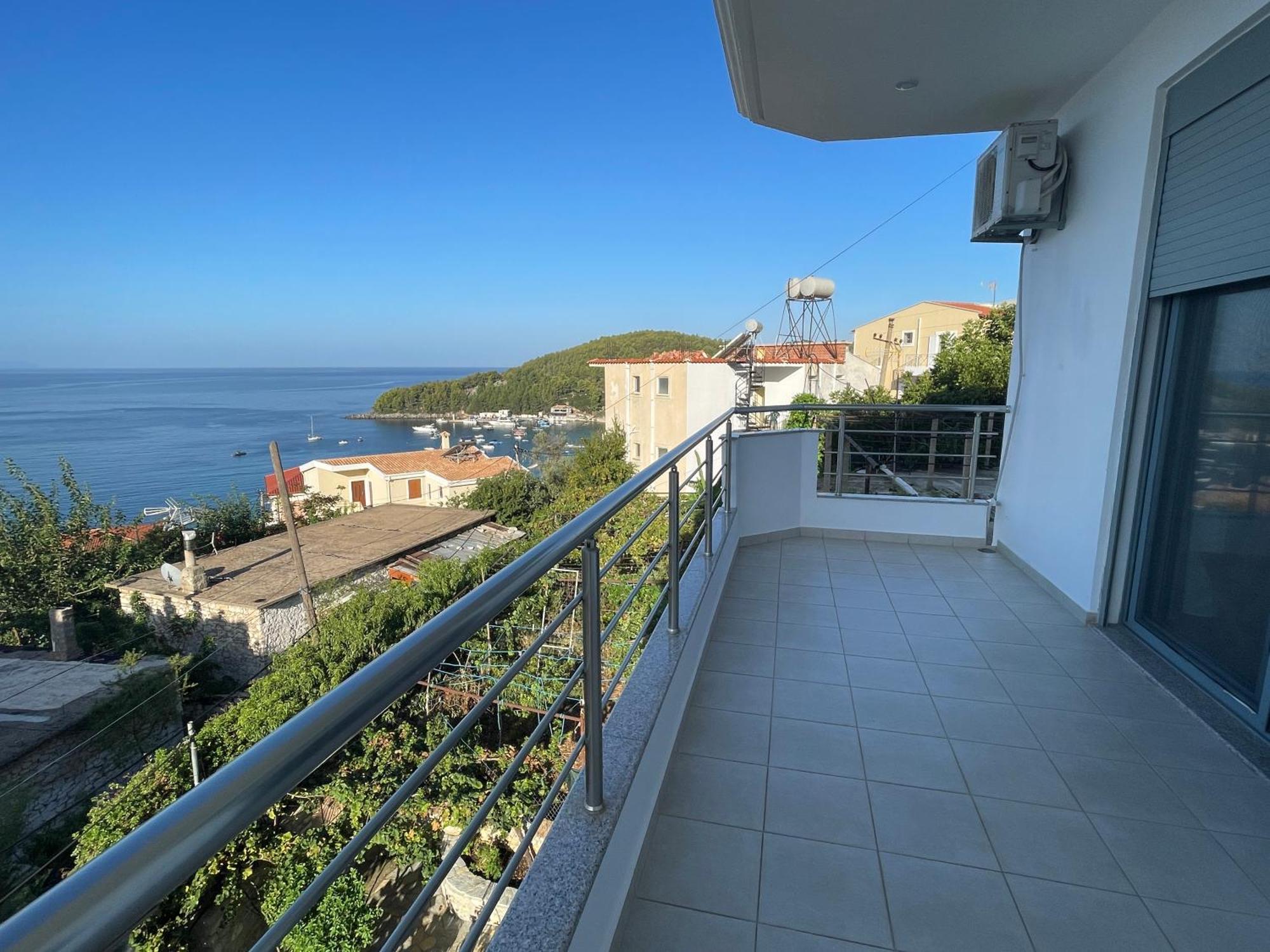 Tasos Rooms Himare Exterior photo