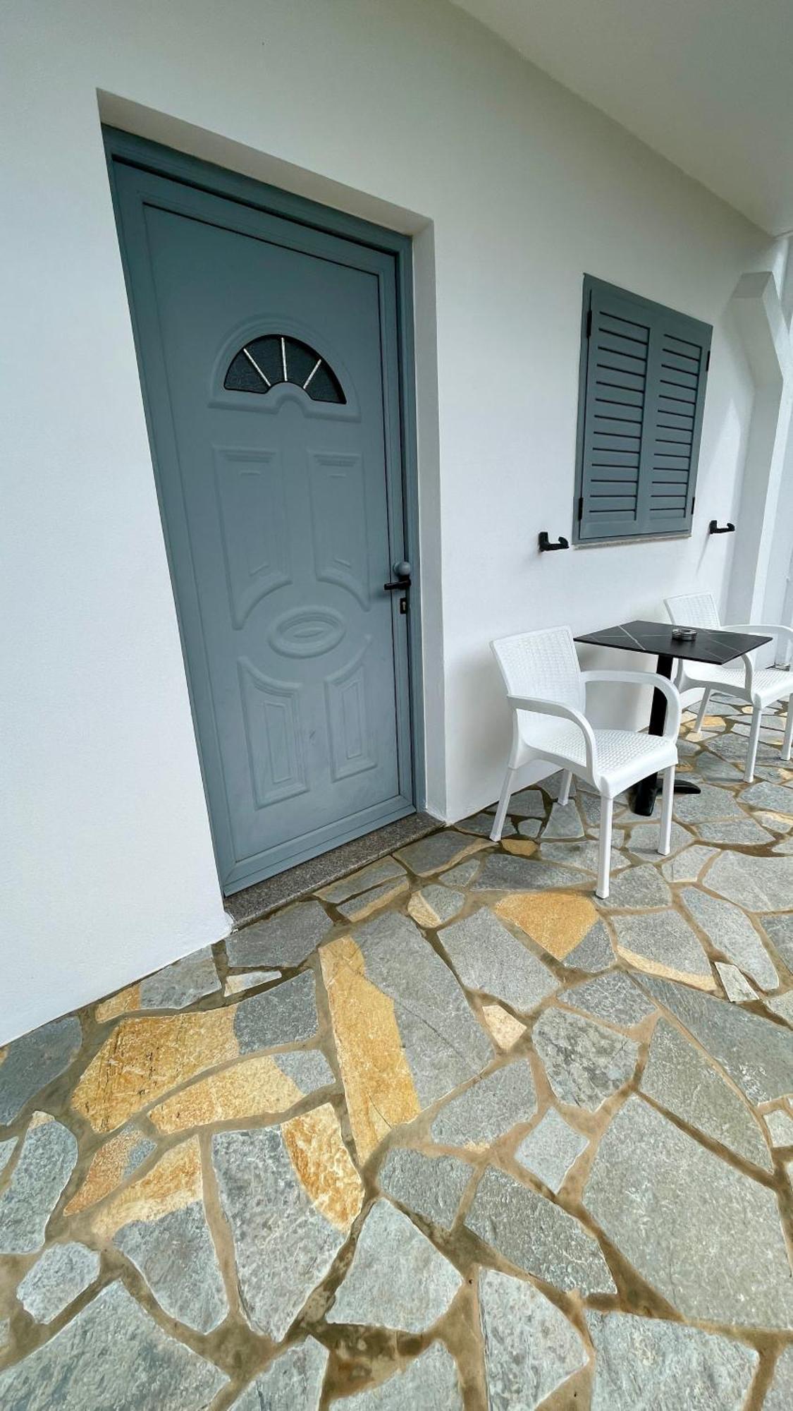 Tasos Rooms Himare Exterior photo