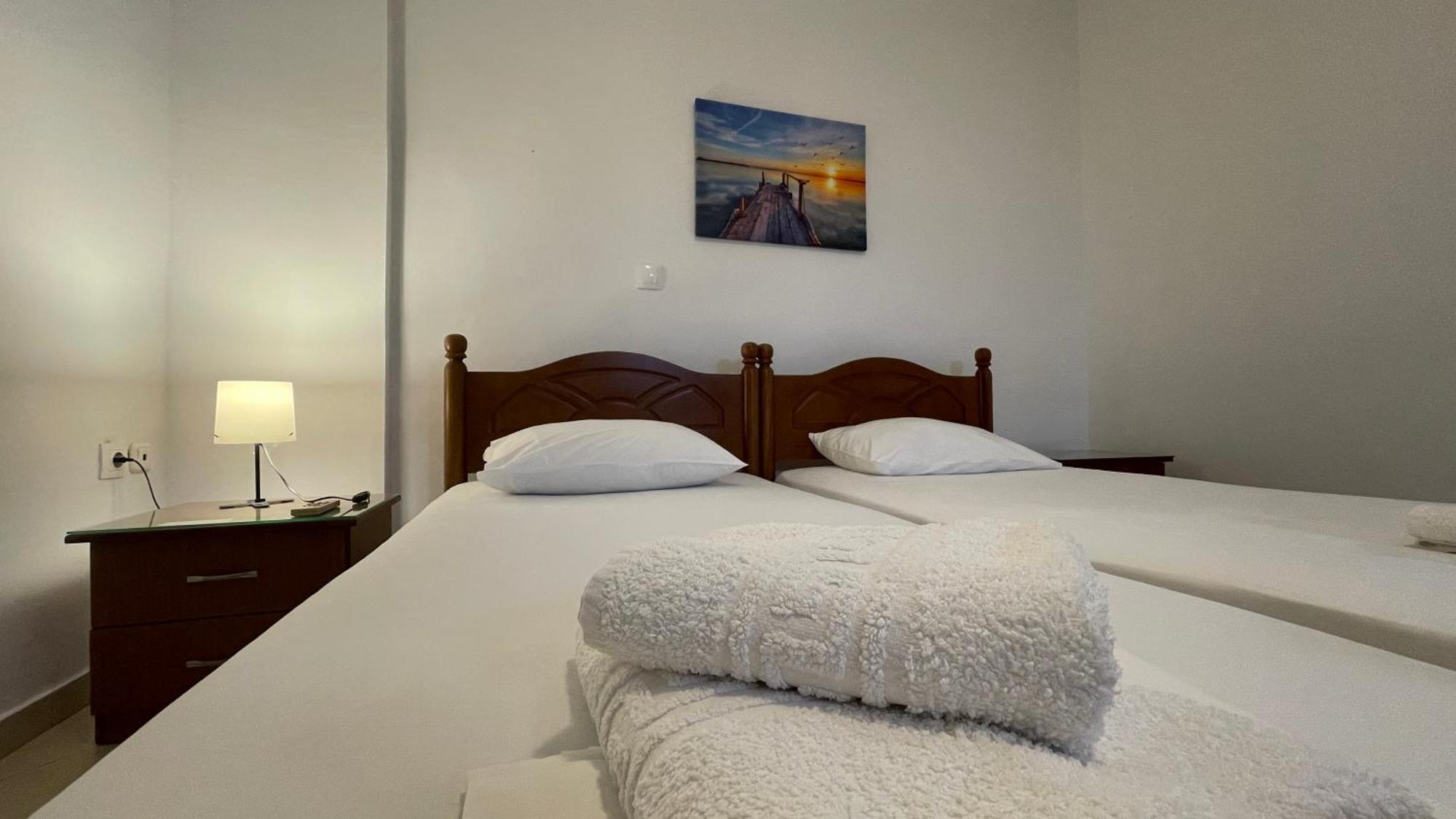 Tasos Rooms Himare Exterior photo