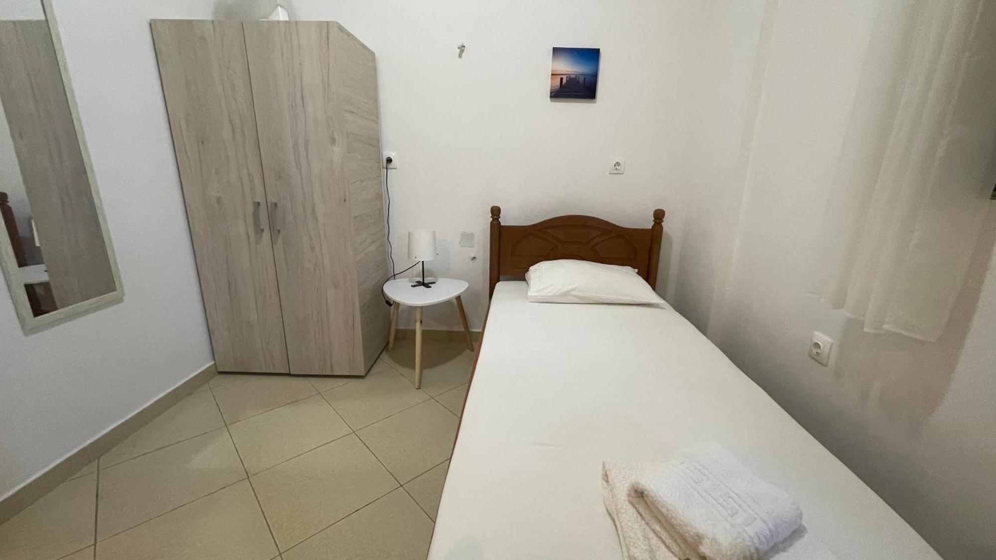 Tasos Rooms Himare Exterior photo