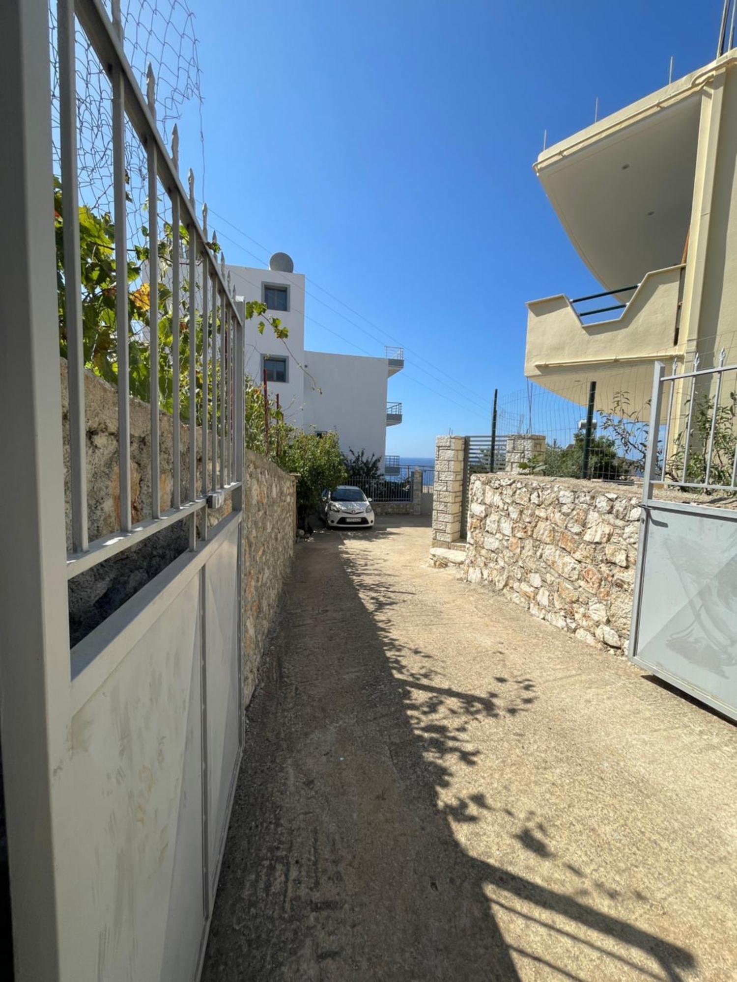Tasos Rooms Himare Exterior photo