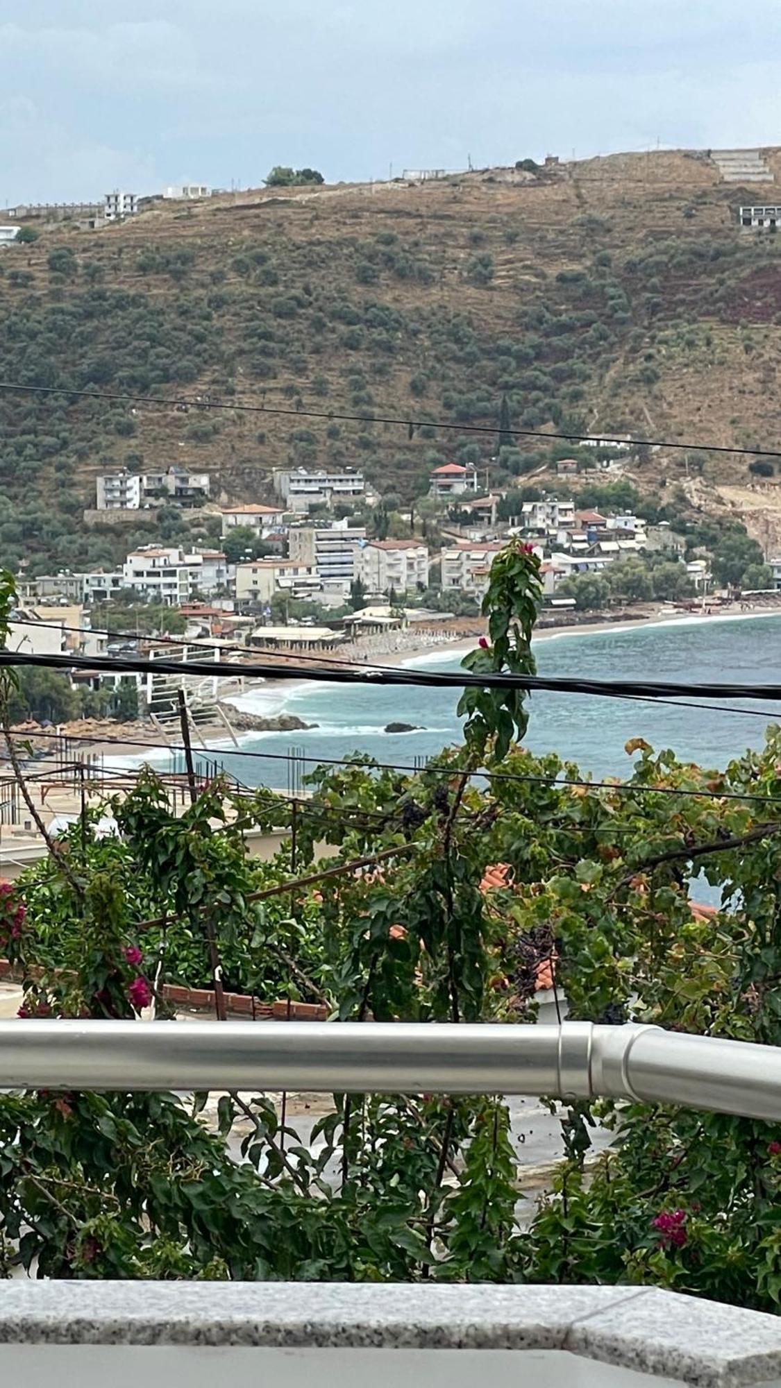 Tasos Rooms Himare Exterior photo